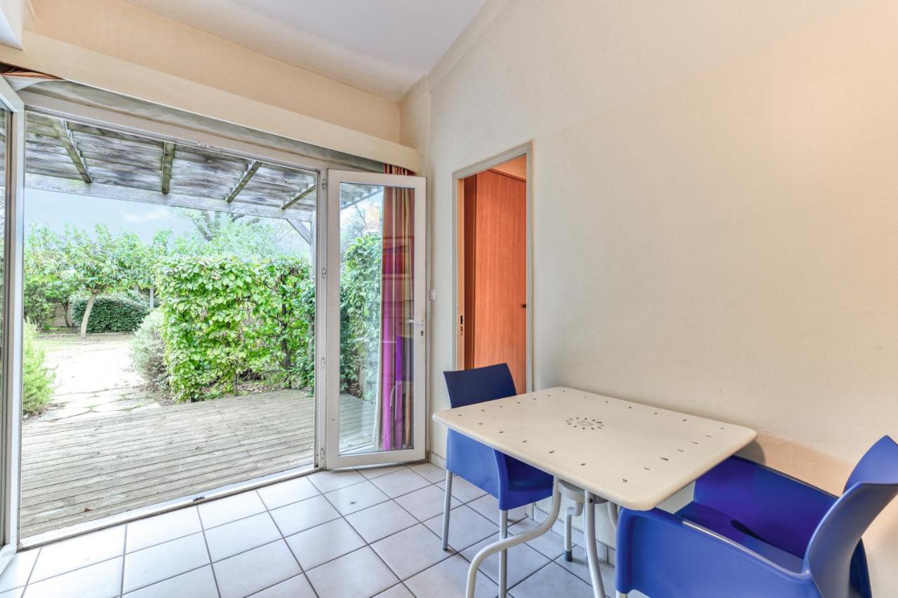 One-Bedroom Apartment,1480403357:JPEG