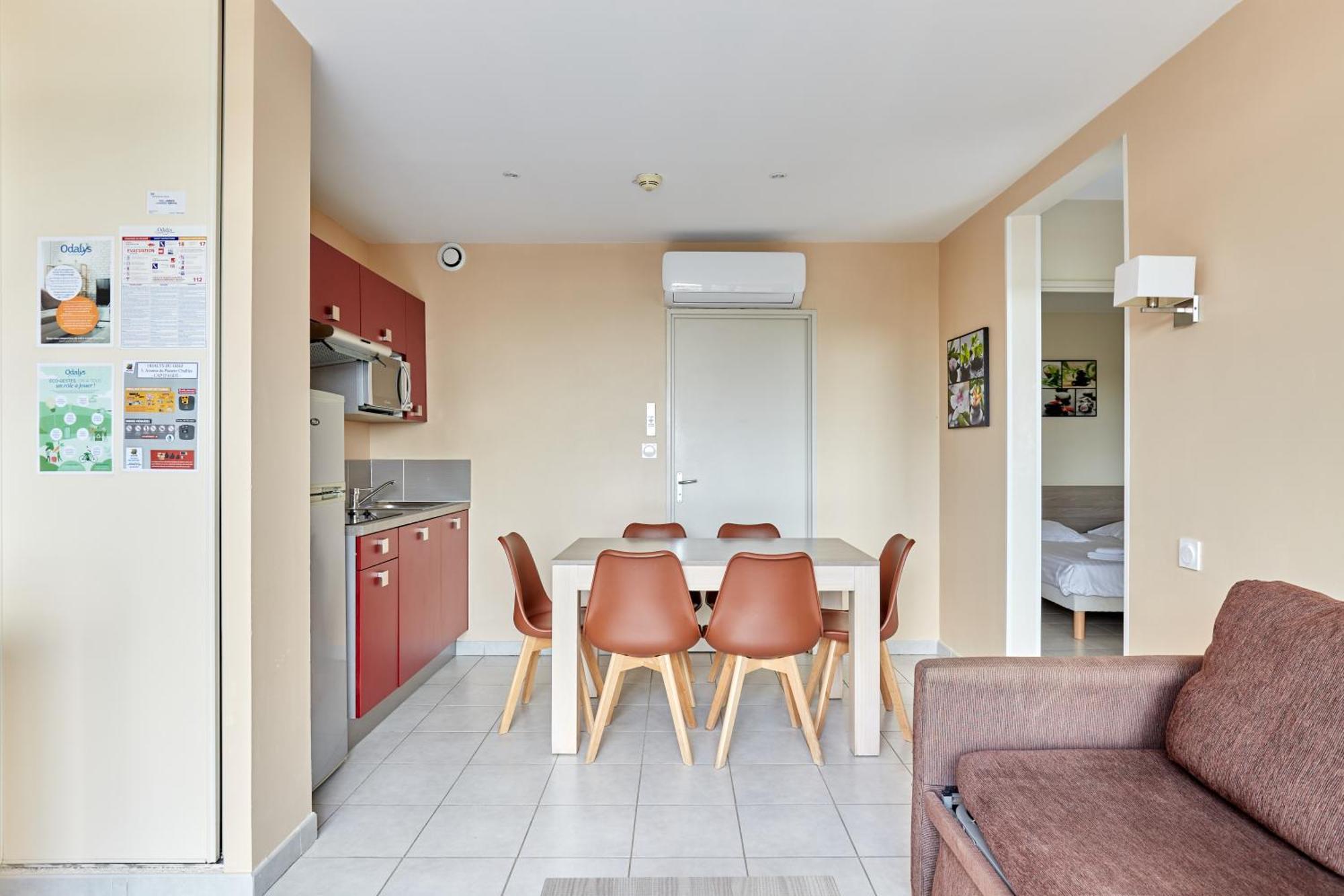 Two-Bedroom Apartment Pool Side