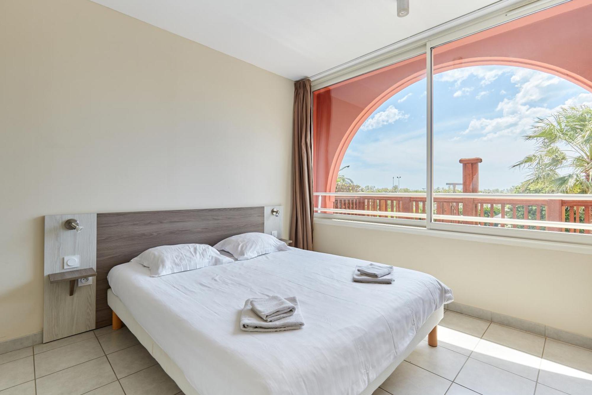 Two-Bedroom Apartment Pool Side