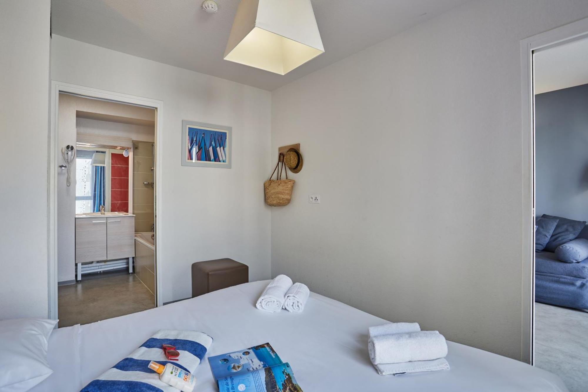 Standard Apartment,1679619243:JPEG